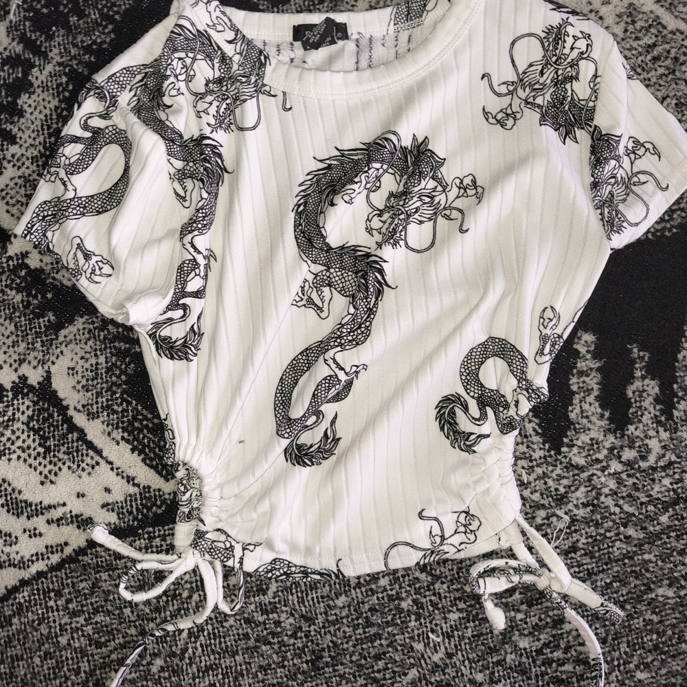 Rue21 Black and White Dragon Graphic Tee